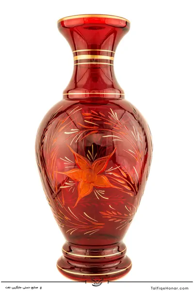  گلدان بلور دست رنگ قرمز تراش گندم گلبرگ سایز 25*25*50