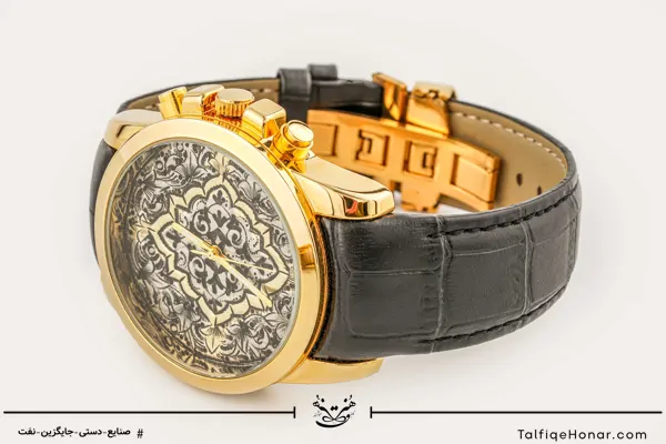  ساعت مچی مردانه صفحه برنج قلمزنی ترنج و نقوش ختایی و بند چرمی مشکی
