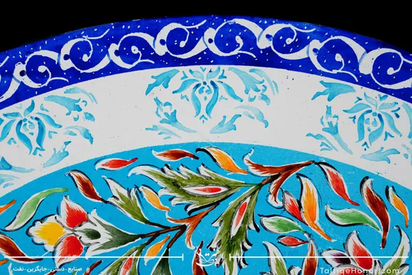 بشقاب مینا کاری با زمینه رنگ فیروزه ای قطر 25(10670)