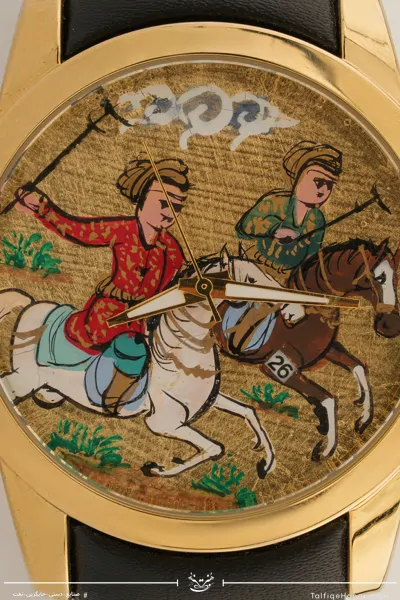 ساعت مچی مردانه صفحه نقاشی طرح چوگان دو اسب ورق طلا با بند چرمی مشکی(10443)