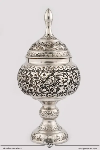 شکلات خوری مسی قلمزنی طرح گل و مرغ سایز 24(10671)