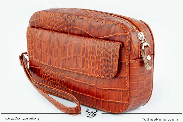 کیف دستی چرم گاوی کروکدیل بتا بغل جیب رنگ عسلی