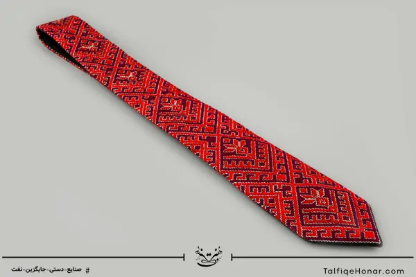 کراوات سوزن دوزی بلوچ طرح طاووس و گل سرخ  کد 002
