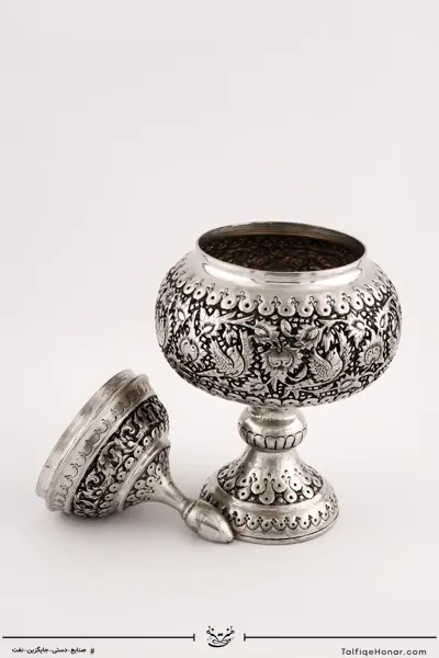 شکلات خوری مسی قلم زنی گل و مرغ سایز 29