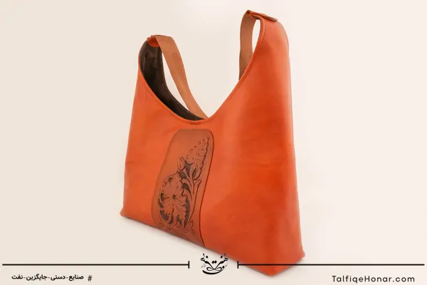 کیف چرم عسلی حاکی طرح مهرا سایز 40*40