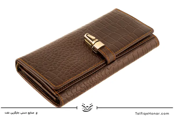  کیف دستی زنانه چرم طرح کروکدیل مدل آنا رنگ قهوه ای سایز 3*10*20