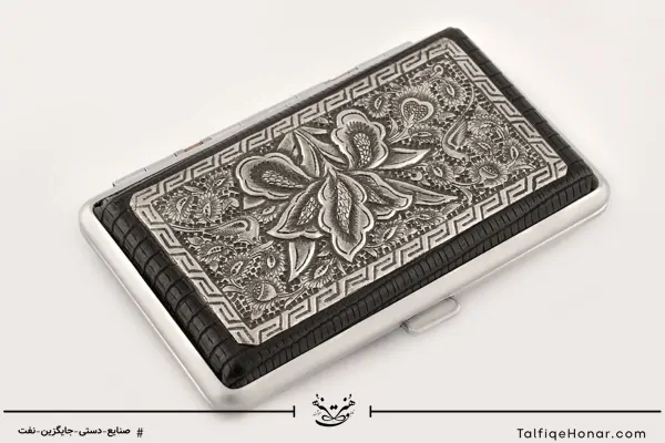 جا سیگاری چرم و قلمزنی طرح گل و مرغ سایز 7*11