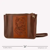 کیف دوشی زنانه حکاکی پاسپورتی طرح میرا رنگ قهوه ای سایز 25*30