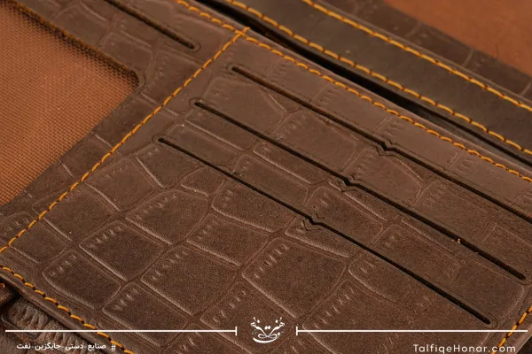  کیف دستی زنانه چرم طرح کروکدیل مدل آنا رنگ قهوه ای سایز 3*10*20