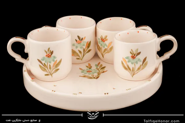 سرویس چای خوری چهار نفره طرح بابونه با قندان و سینی