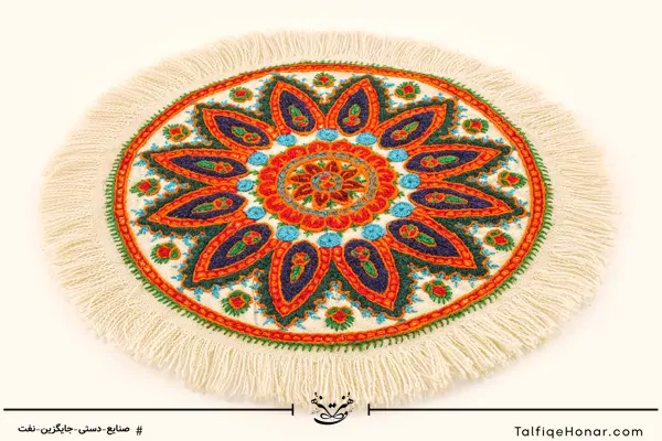 رومیزی گرد پته دوزی سایز 30