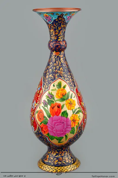 گلدان صراحی مسی تمام پرداز با ورق طلا سایز 26 کد 002(10526)