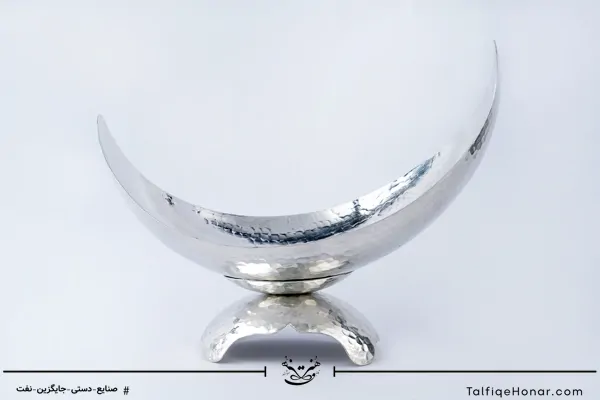 کشکول پایه دار مسی چکش کاری سایز 13*20*25/5
