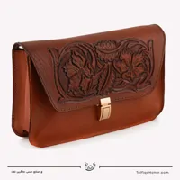 کیف دوشی زنانه حکاکی کلاسیک طرح هونو رنگ عسلی سایز 12*25